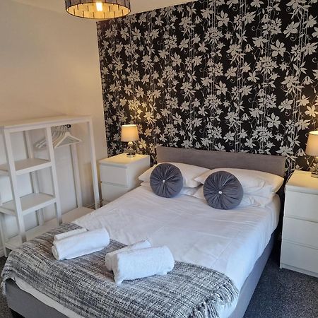 Hereford - Mayflower Coach House, Modern 2 Bedroom Property With Parking, Located South Of Hereford City, Suitable For Small Family, Couple Or Contractors - Sleeps Up To 5 Guests - Hosted By Rentmyhouse Exterior foto
