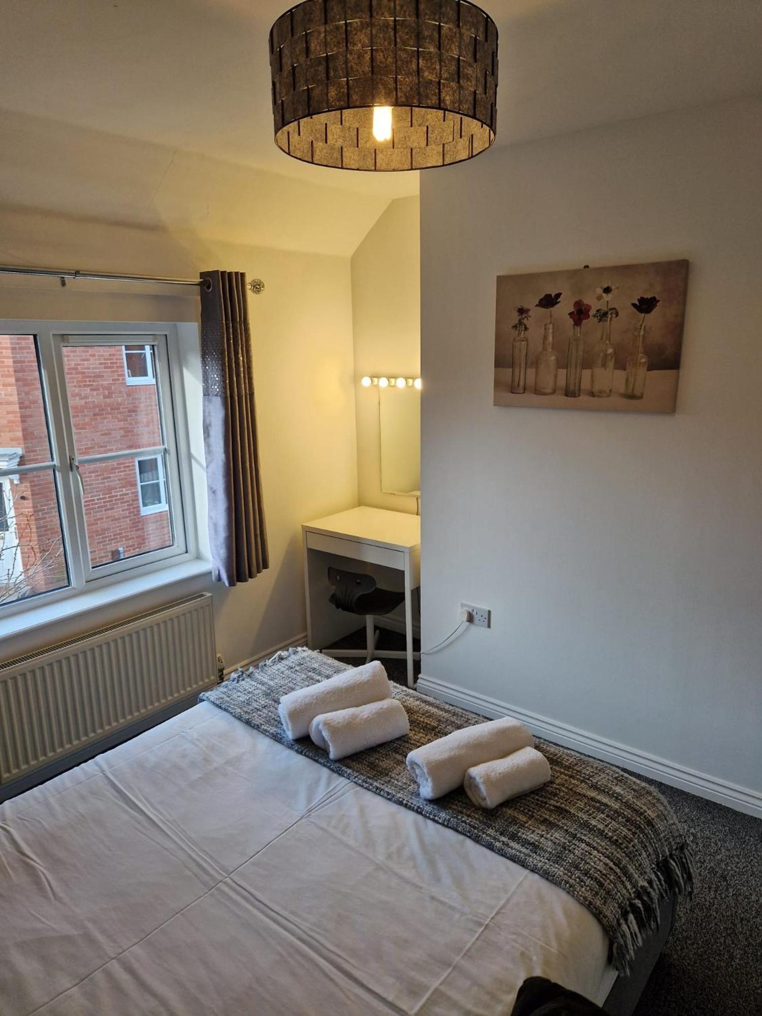 Hereford - Mayflower Coach House, Modern 2 Bedroom Property With Parking, Located South Of Hereford City, Suitable For Small Family, Couple Or Contractors - Sleeps Up To 5 Guests - Hosted By Rentmyhouse Exterior foto